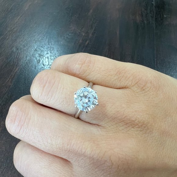 Solid 14k White Gold w/ High Quality Cubic Zirconia Diamond Engagement Ring